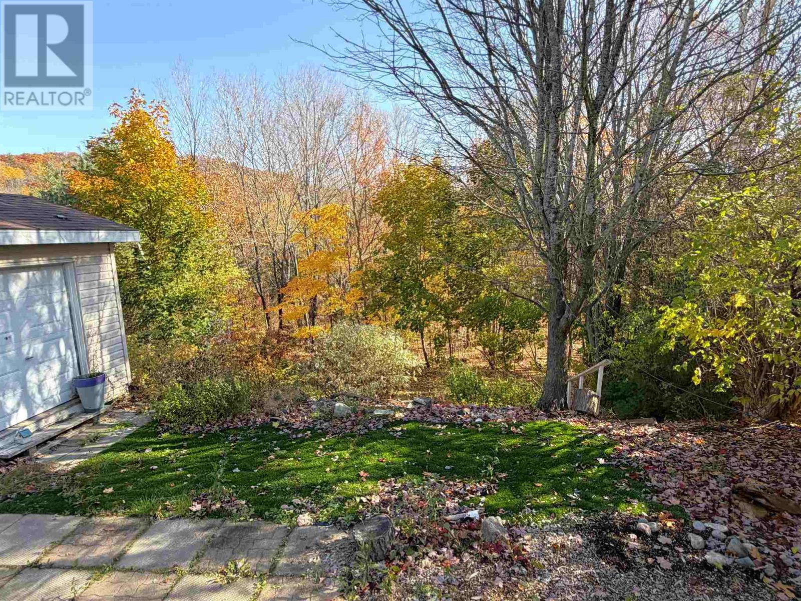 27 Hergott Ave, Elliot Lake, Ontario  P5A 3B1 - Photo 5 - SM262968