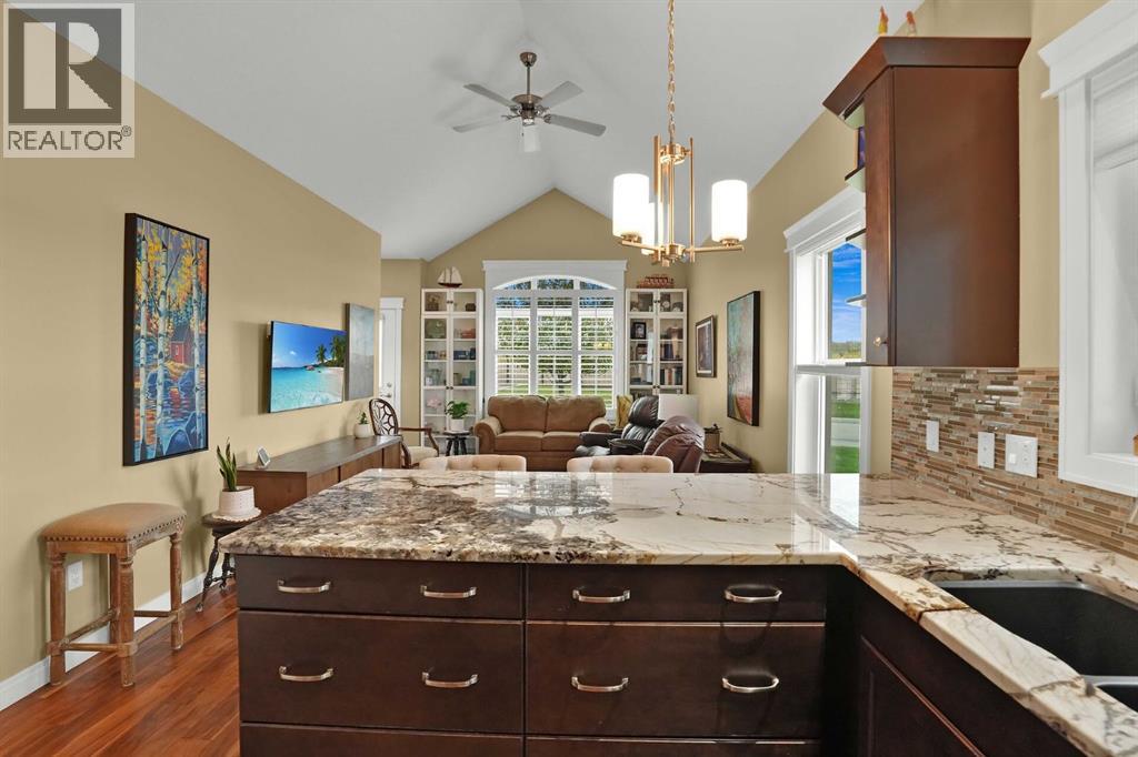 6, 20 River Heights View