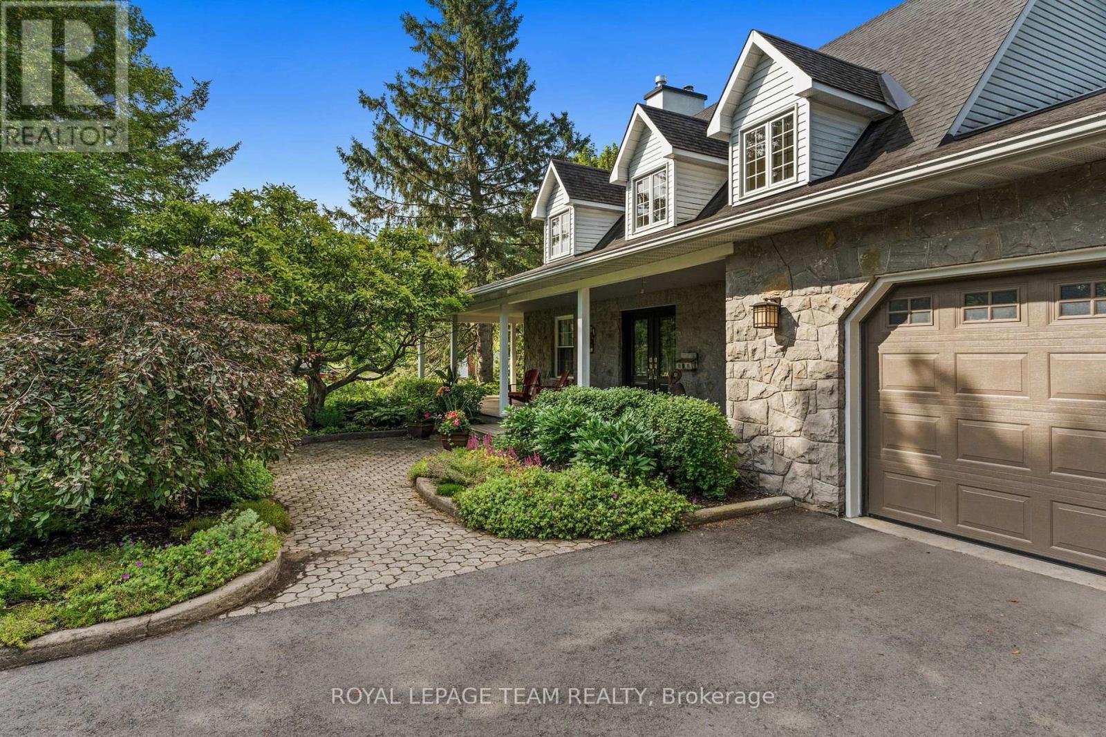 5532 Whitewood Avenue, Ottawa, Ontario  K4M 1C7 - Photo 4 - X14112862
