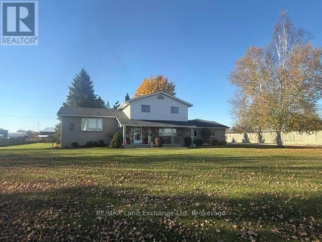 696 Josephine Street, North Huron, Ontario N0G 2W0 - Photo 2 - X13473756