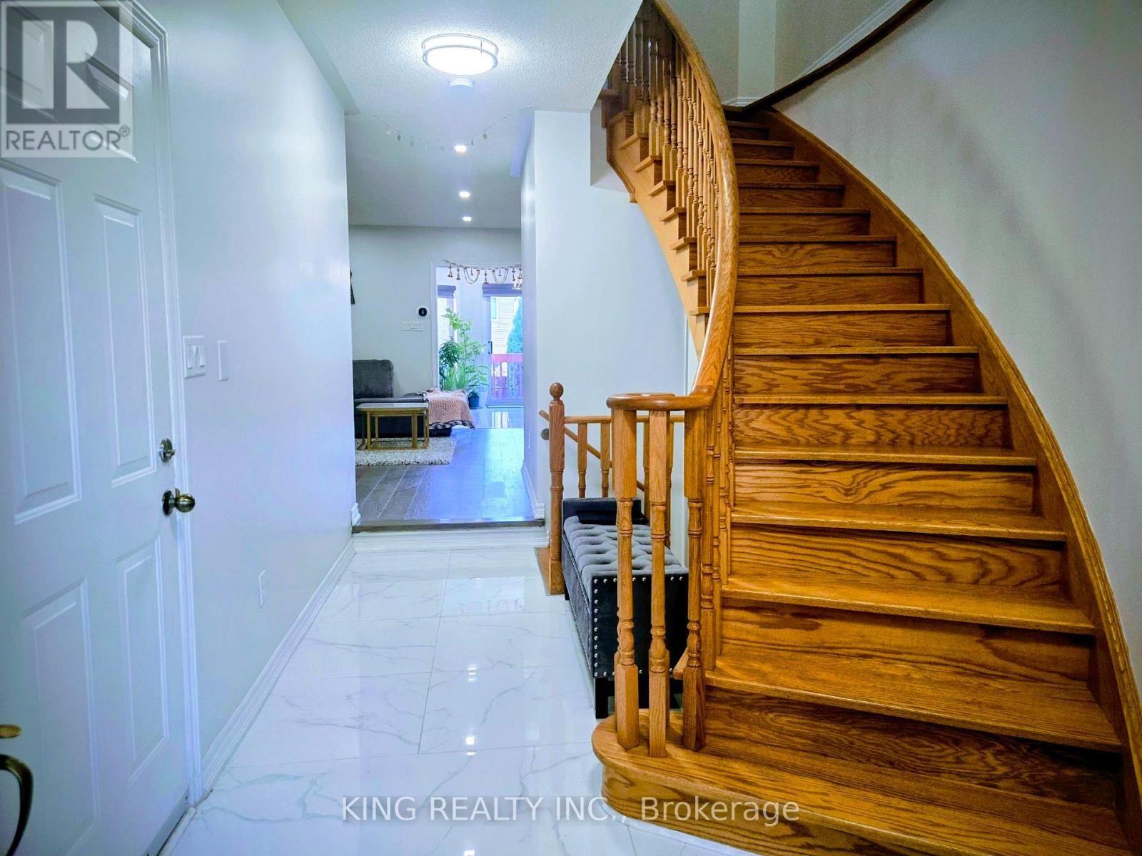 131 Royal Appian Crescent, Vaughan, Ontario  L4K 5L5 - Photo 3 - N14112816