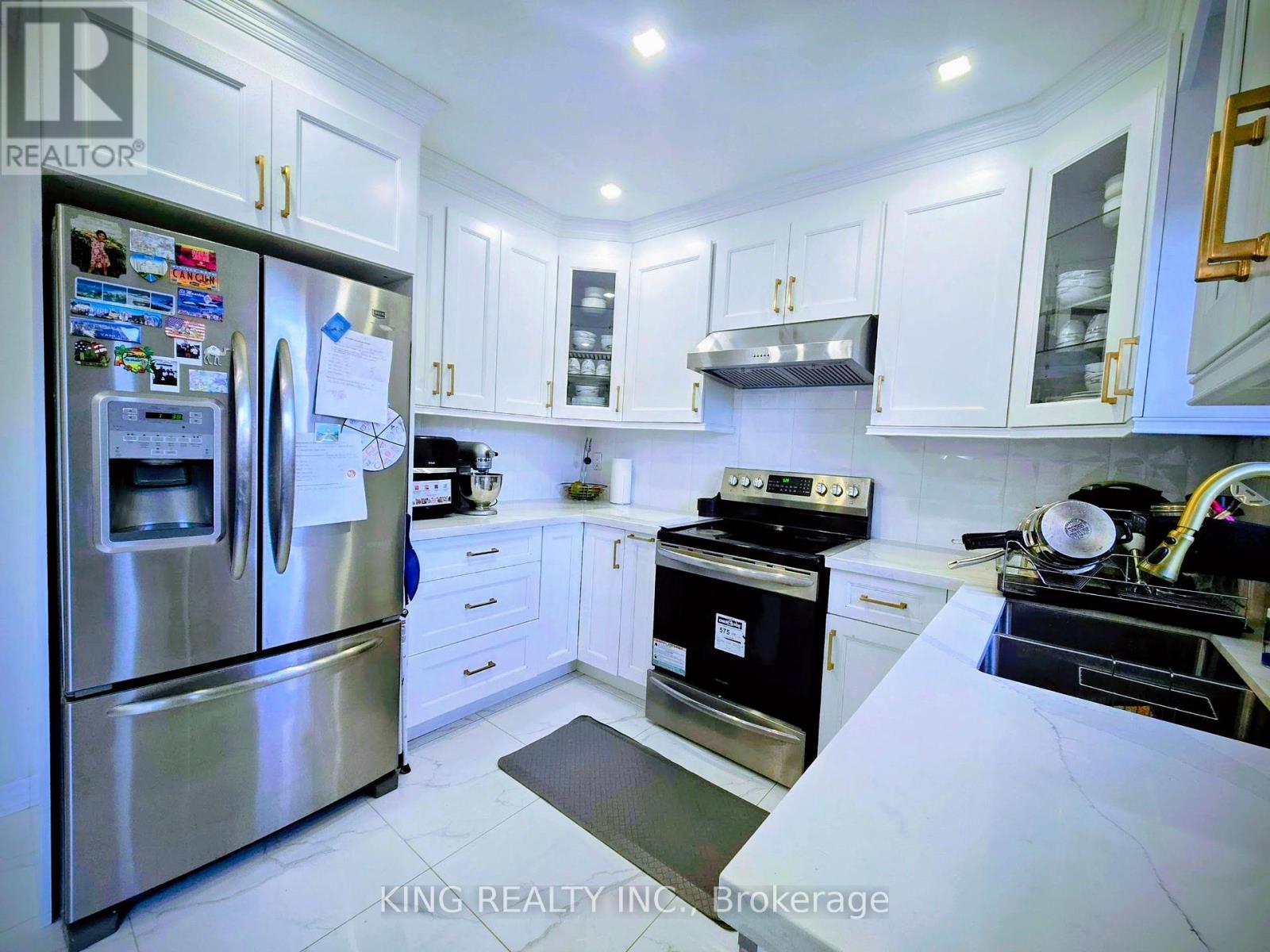 131 Royal Appian Crescent, Vaughan, Ontario  L4K 5L5 - Photo 8 - N14112816