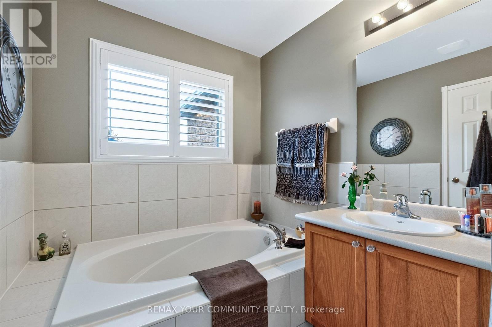 61 Cozens Drive, Richmond Hill, Ontario  L4E 4W6 - Photo 19 - N14112852