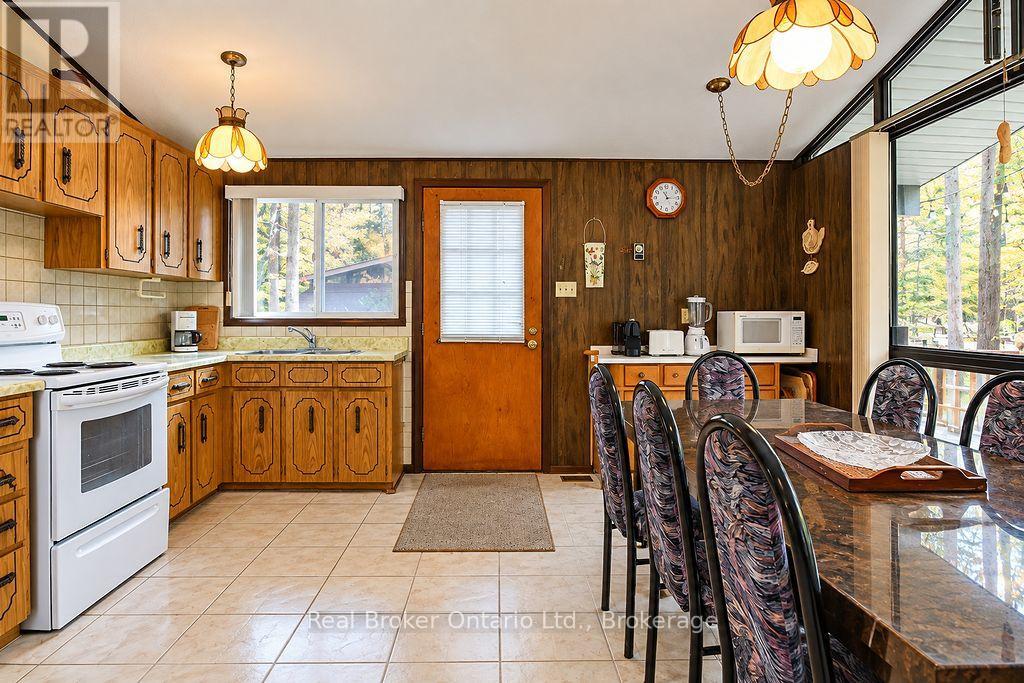 38 Deanlea Boulevard, Tiny, Ontario L0L 2T0 - Photo 11 - S14112818