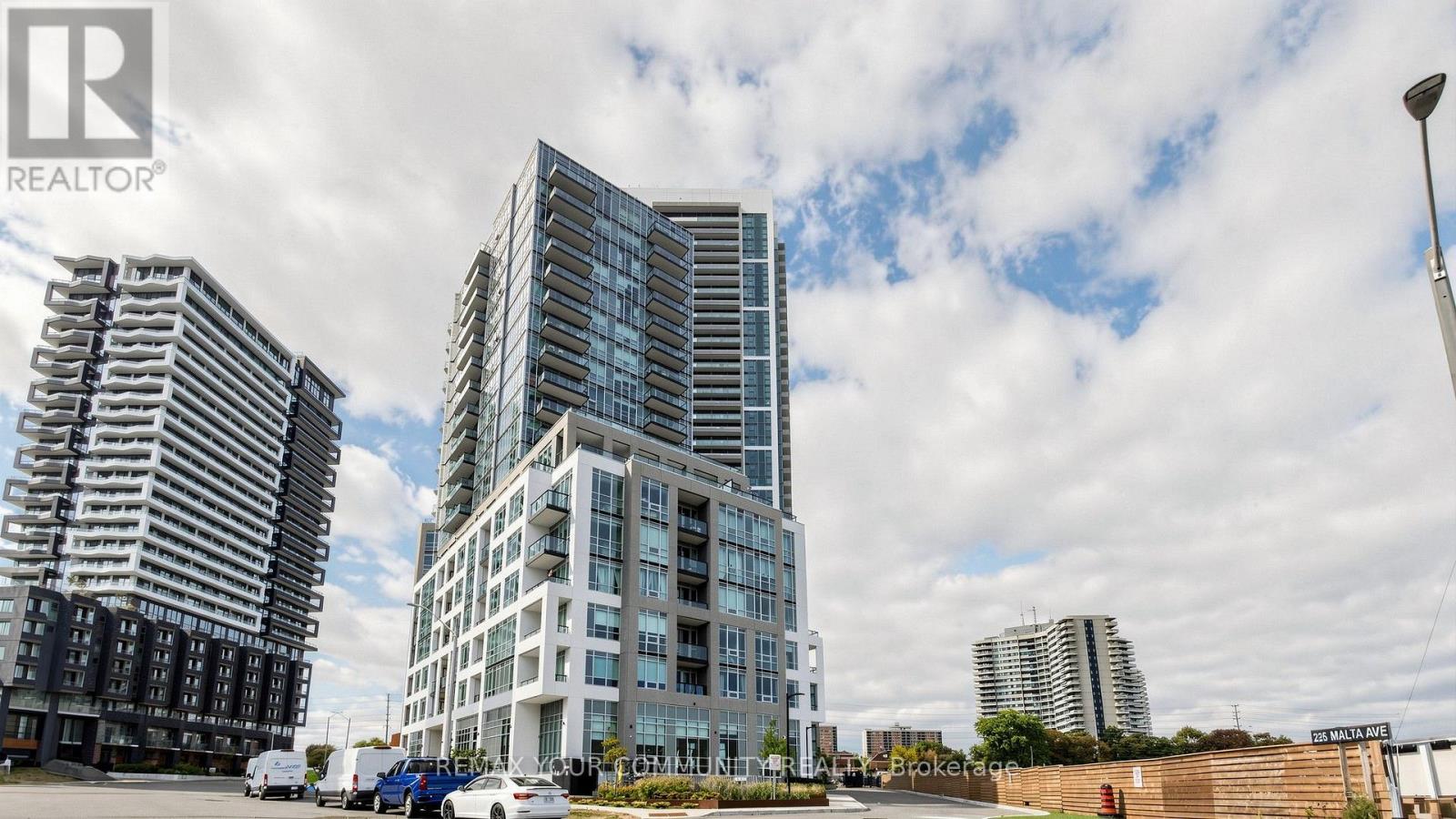 3605 - 209 Steeles Avenue W, Brampton, Ontario  L6Y 6M5 - Photo 2 - W14112808