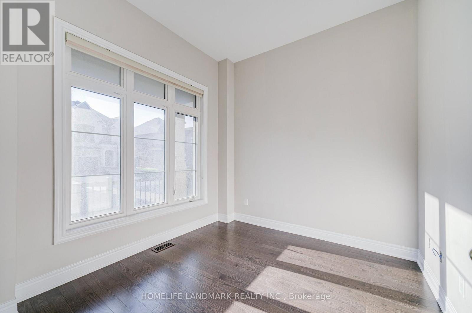 7 Malaspina Close, Brampton, Ontario  L6Y 6E2 - Photo 3 - W14112848