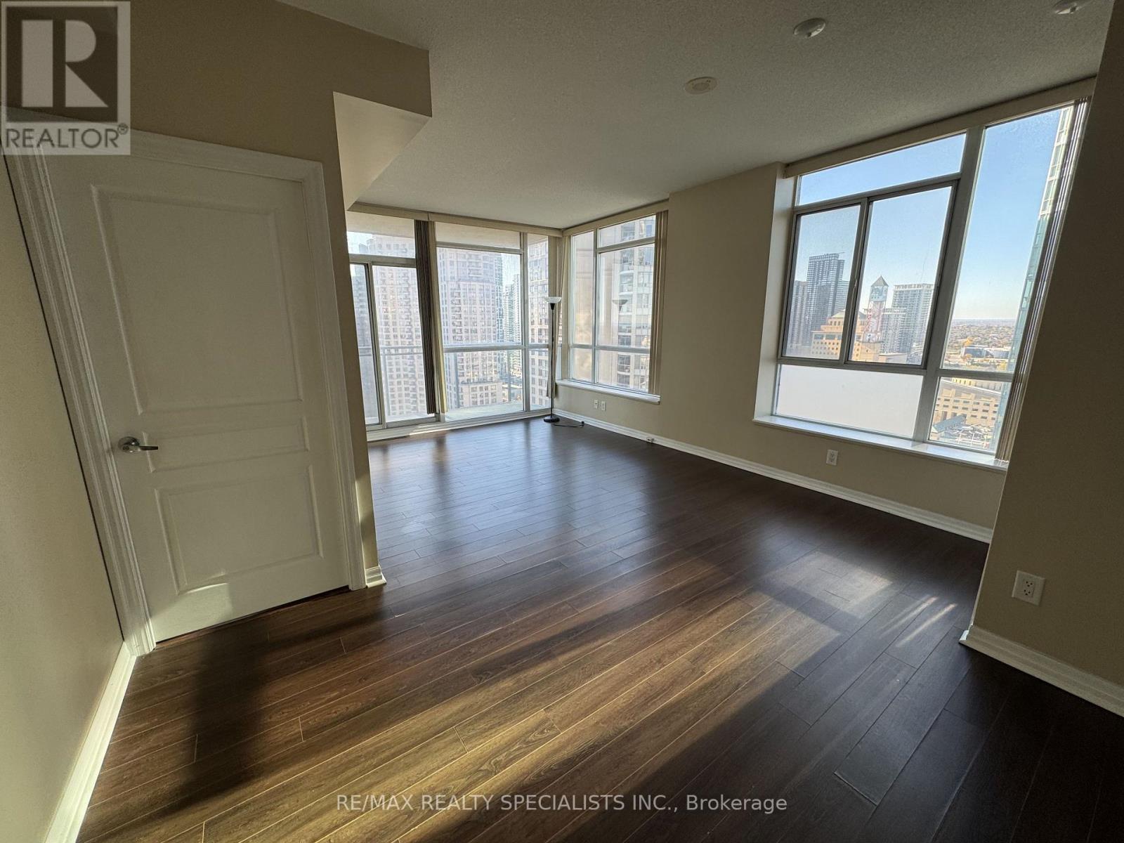 2302 - 225 Webb Drive, Mississauga (City Centre), Ontario  L5B 4P2 - Photo 5 - W14112868