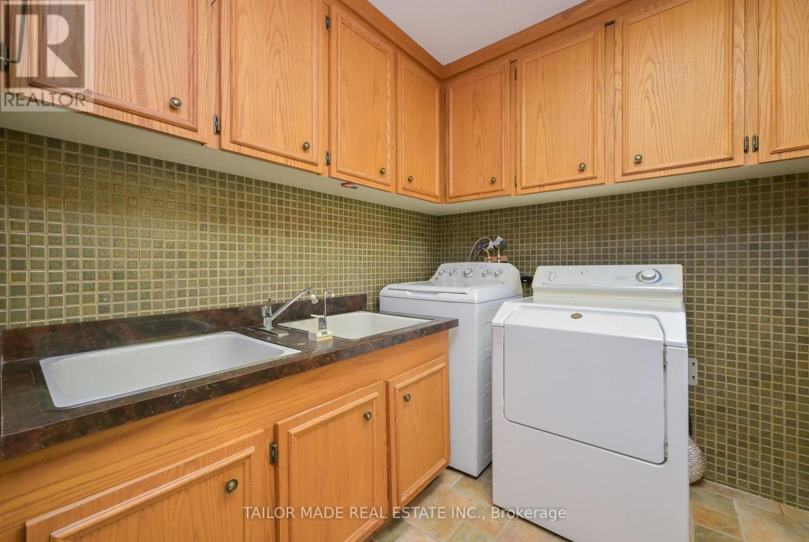 40 Walton Drive, Caledon, Ontario  L7E 0A1 - Photo 19 - W14112872