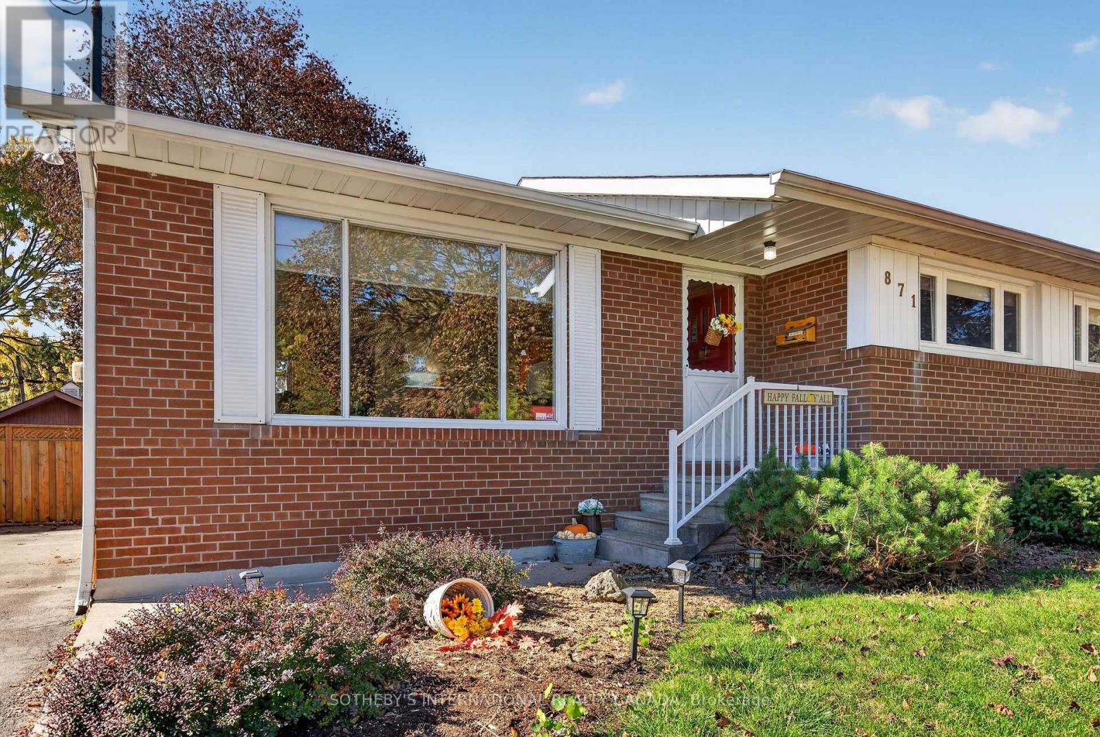 871 Mississauga Valley Boulevard, Mississauga, Ontario  L5A 1Z7 - Photo 2 - W14112874