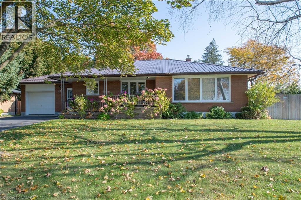 477 DELCREST Avenue, Delhi, Ontario
