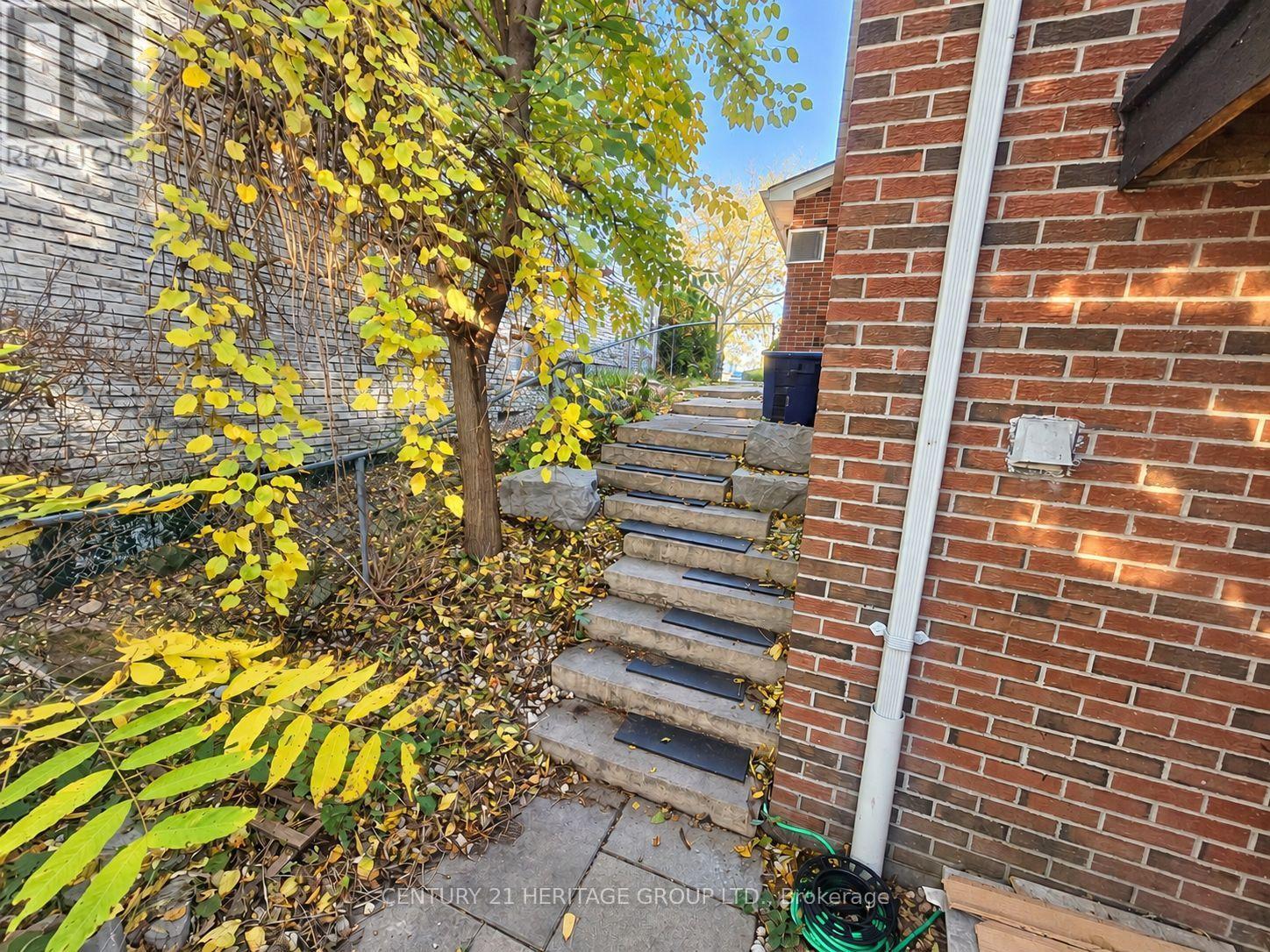 Bsmt - 62 Howlett Avenue, Newmarket, Ontario  L3Y 5S5 - Photo 2 - N14112648