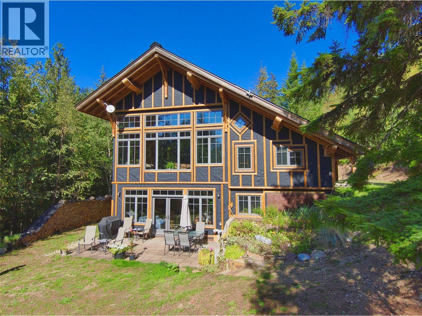282 Duncan Dam Site Haul Road, Meadow Creek, British Columbia