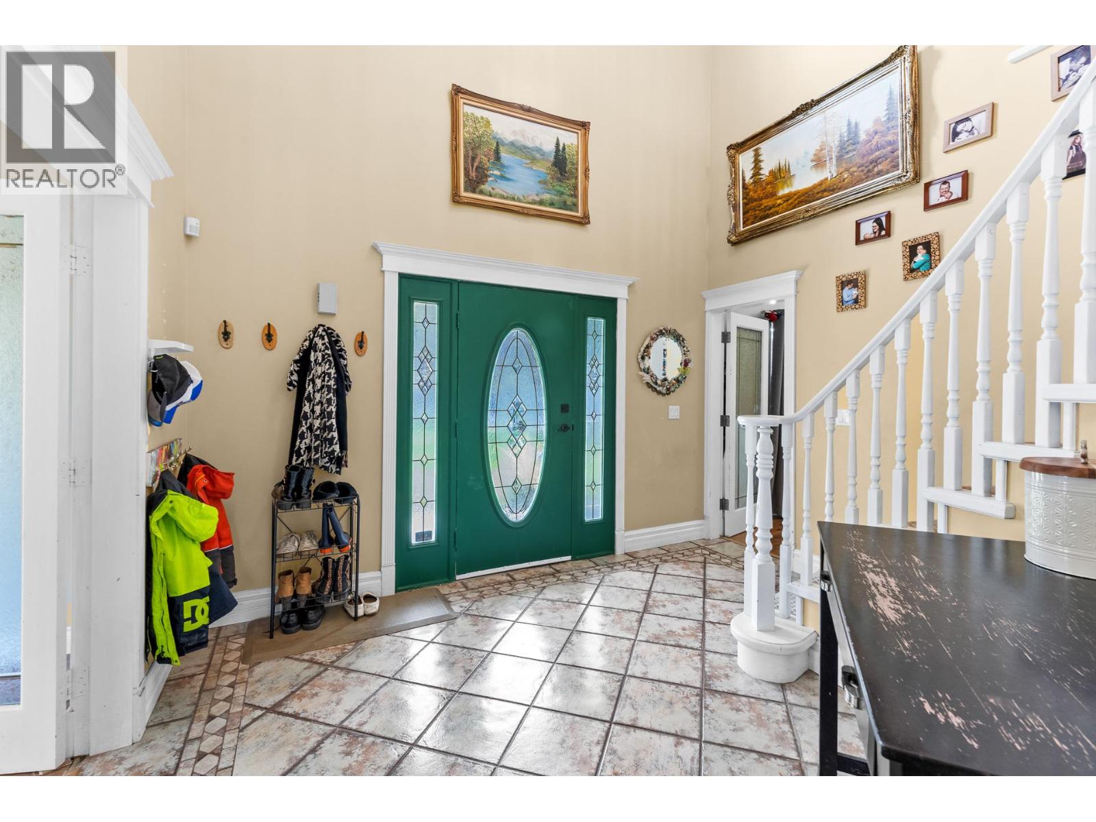 4614 June Springs Road, Kelowna, British Columbia  V1W 4C8 - Photo 3 - 10404415