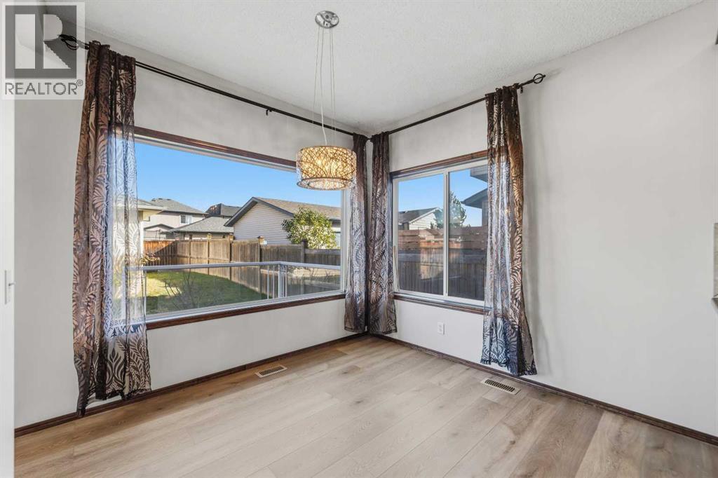 195 Elgin Rise SE, Calgary, Alberta  T2Z 4Z7 - Photo 16 - A2354363
