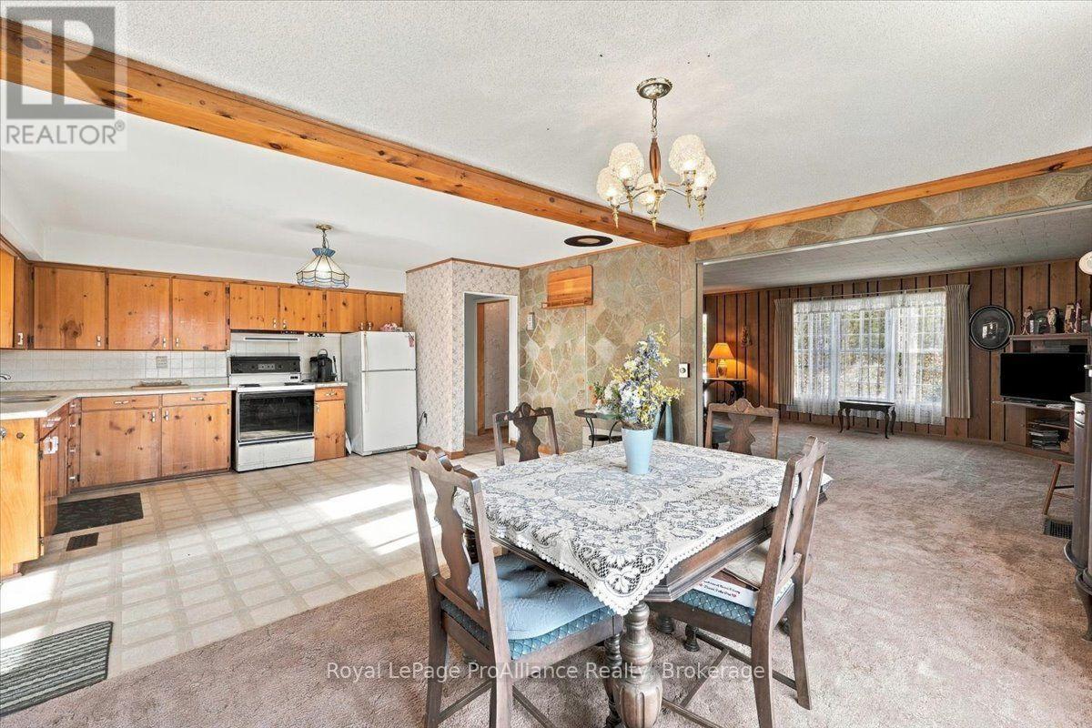 2096 Hollowview Road, Centre Hastings, Ontario  K0K 3E0 - Photo 13 - X14112986