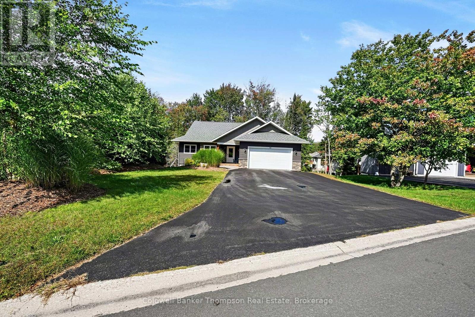 15 GOODWIN DRIVE, Huntsville, Ontario