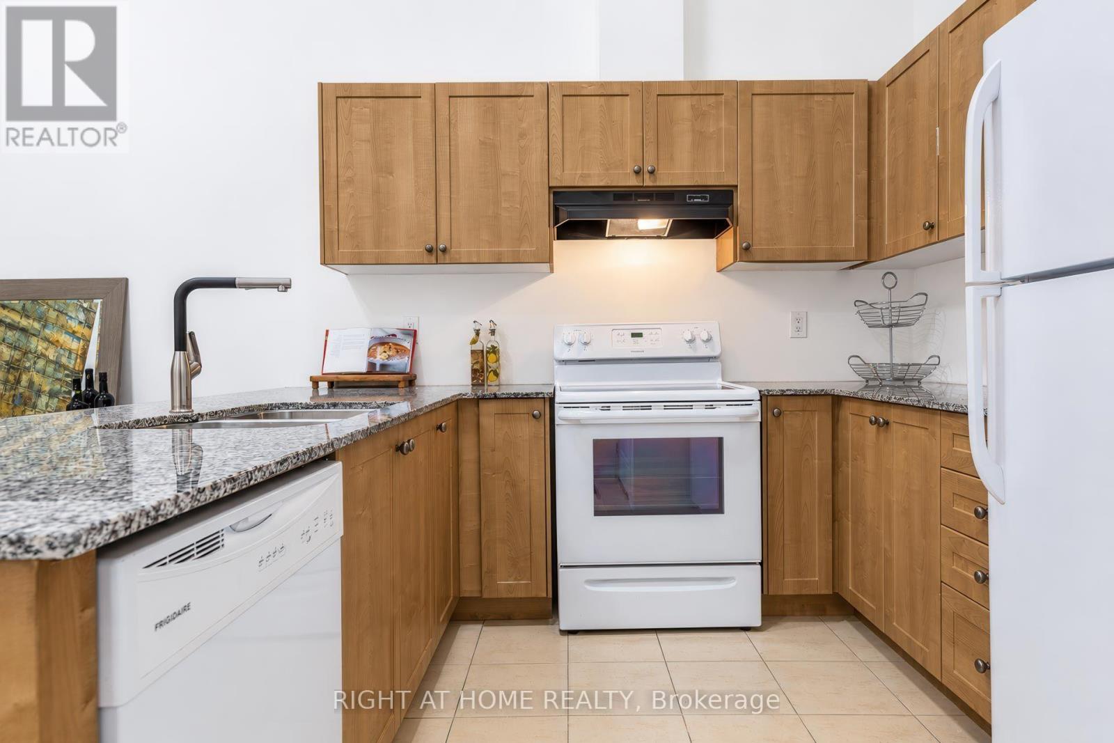 1 - 37 Drewry Avenue, Toronto, Ontario  M2M 0B4 - Photo 22 - C14112972