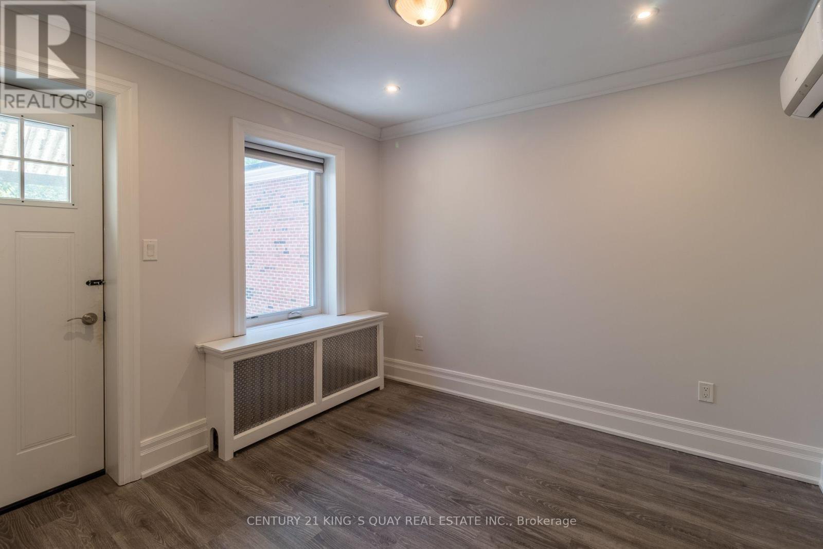 Upper - 301 Cleveland Street, Toronto, Ontario  M4S 2W7 - Photo 13 - C14113008