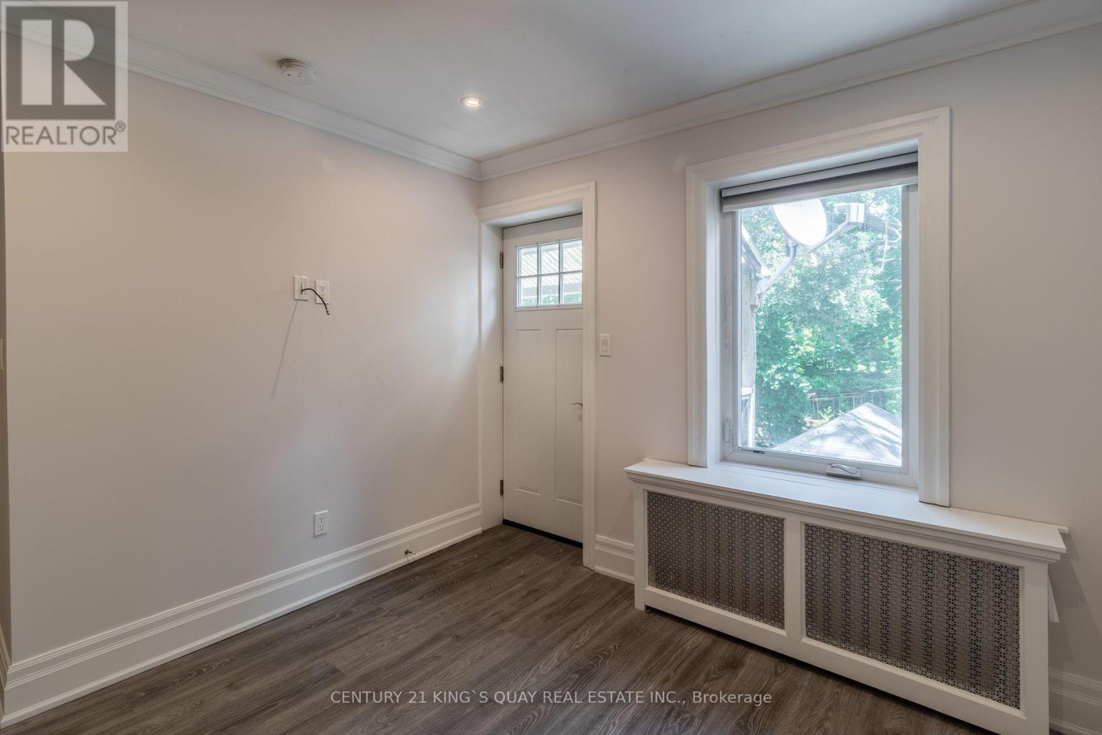 Upper - 301 Cleveland Street, Toronto, Ontario  M4S 2W7 - Photo 14 - C14113008