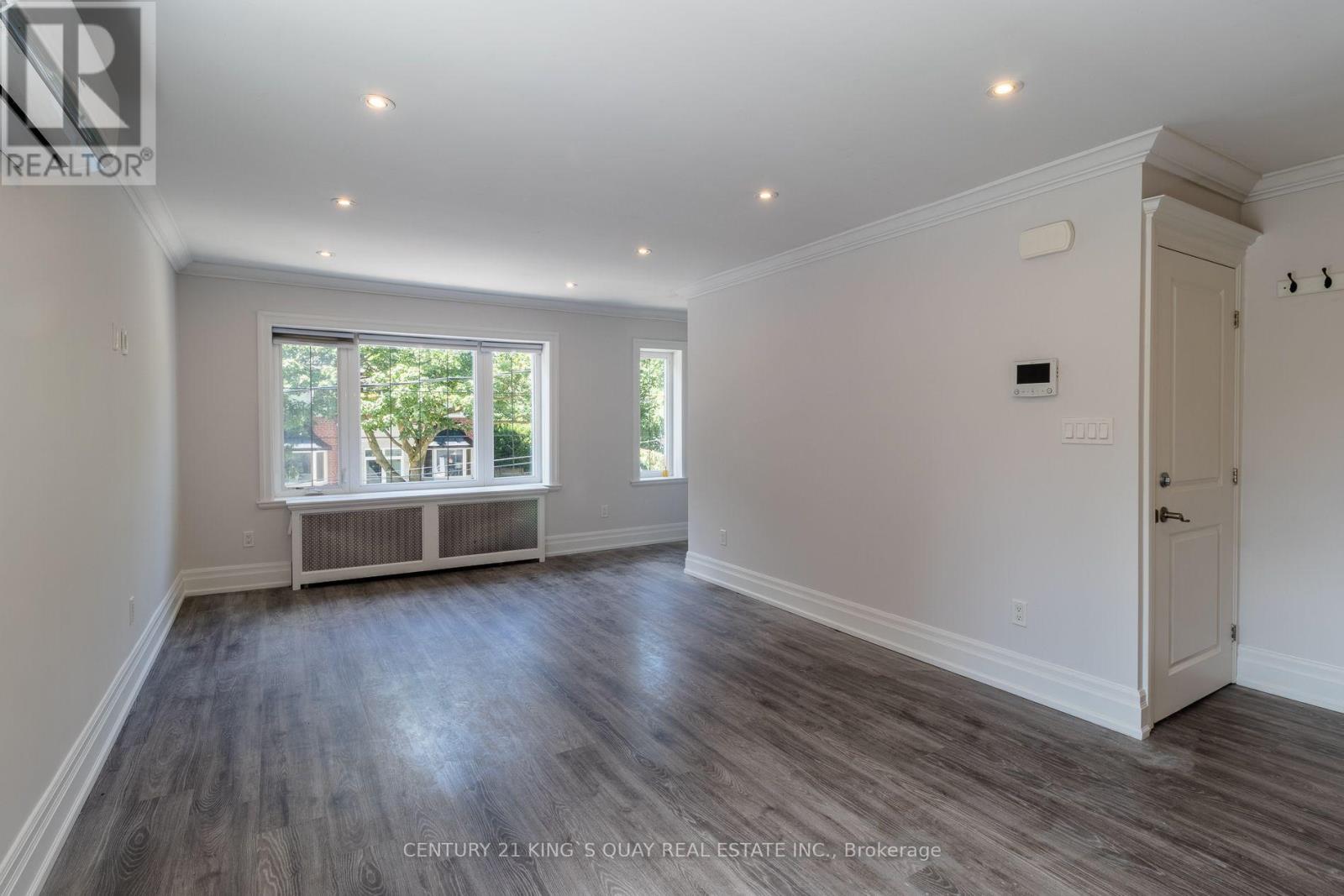 Upper - 301 Cleveland Street, Toronto, Ontario  M4S 2W7 - Photo 5 - C14113008