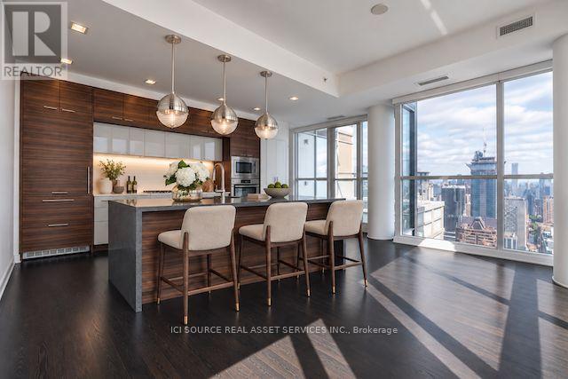 5402 - 88 Scott Street, Toronto, Ontario  M5E 0A9 - Photo 3 - C14113024