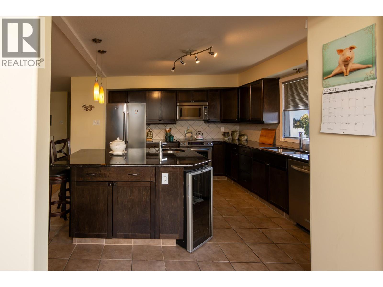 2455 5th Avenue NE, Salmon Arm, British Columbia  V1E 1Y9 - Photo 6 - 10403949