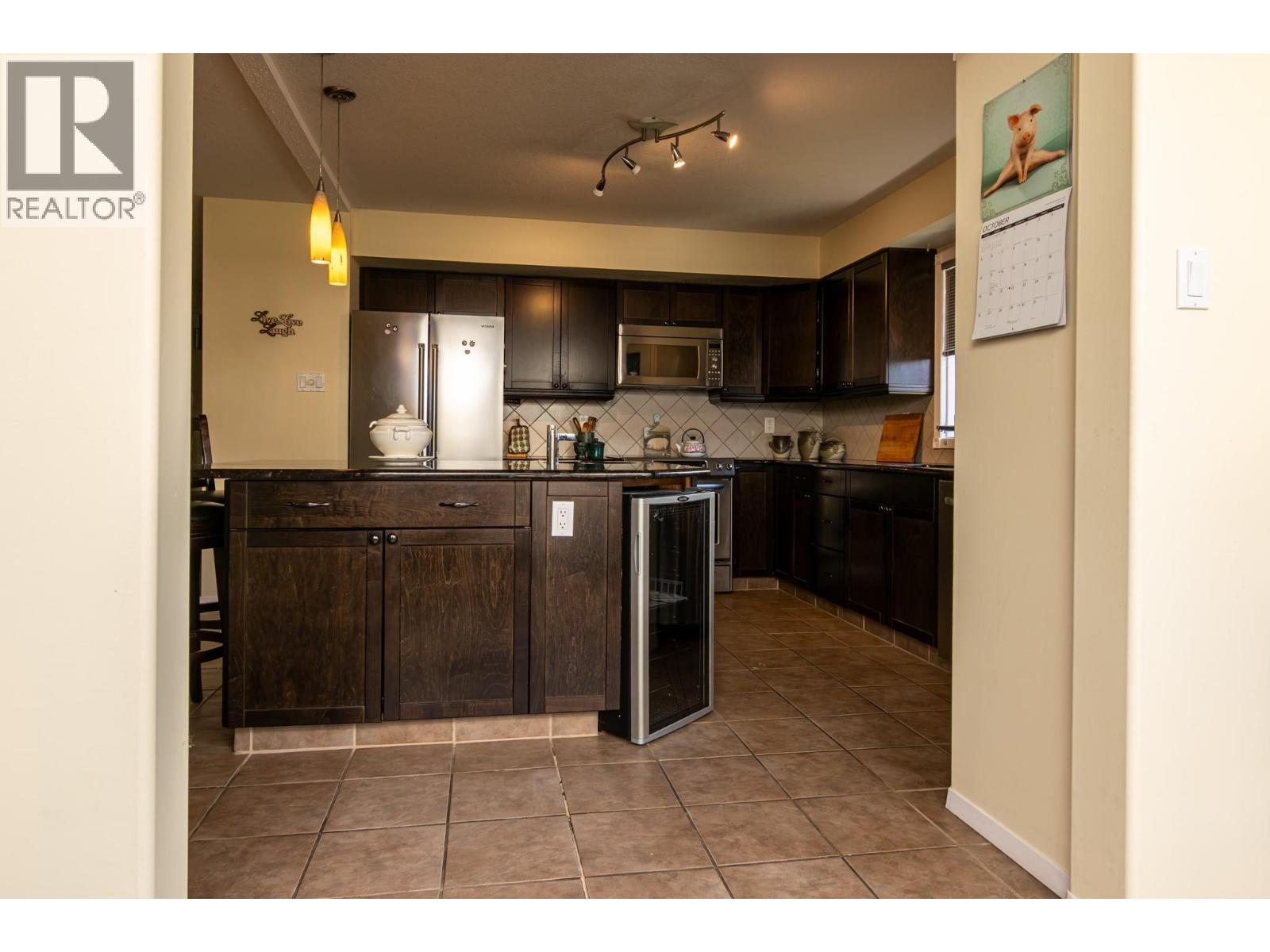 2455 5th Avenue NE, Salmon Arm, British Columbia  V1E 1Y9 - Photo 7 - 10403949