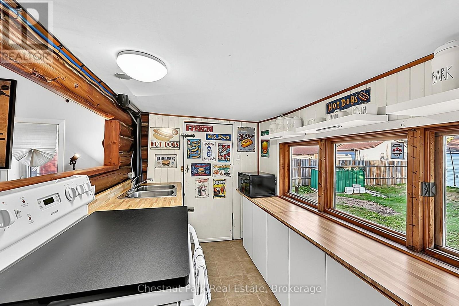 125 River Road E, Wasaga Beach, Ontario  L9Z 2L4 - Photo 17 - S14113026