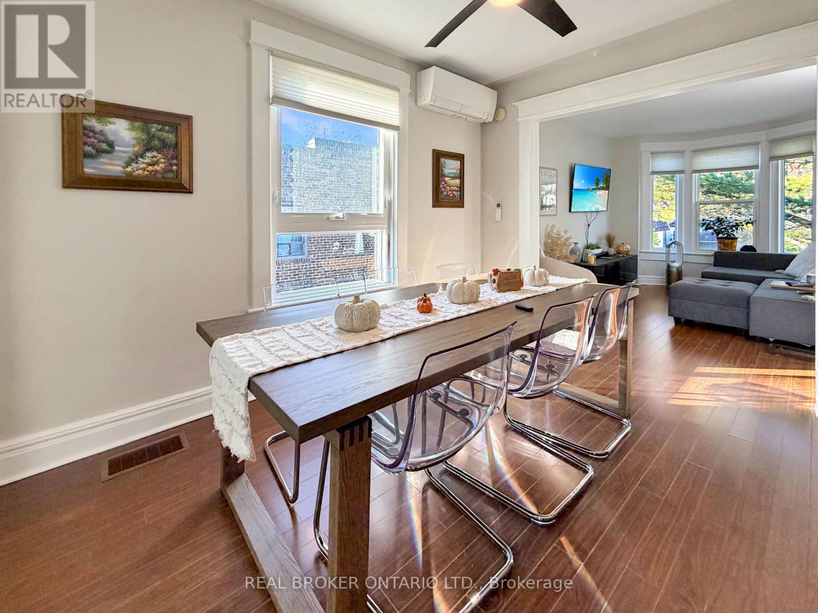 Upper - 79 Blantyre Avenue, Toronto, Ontario  M1N 2R6 - Photo 4 - E14112964