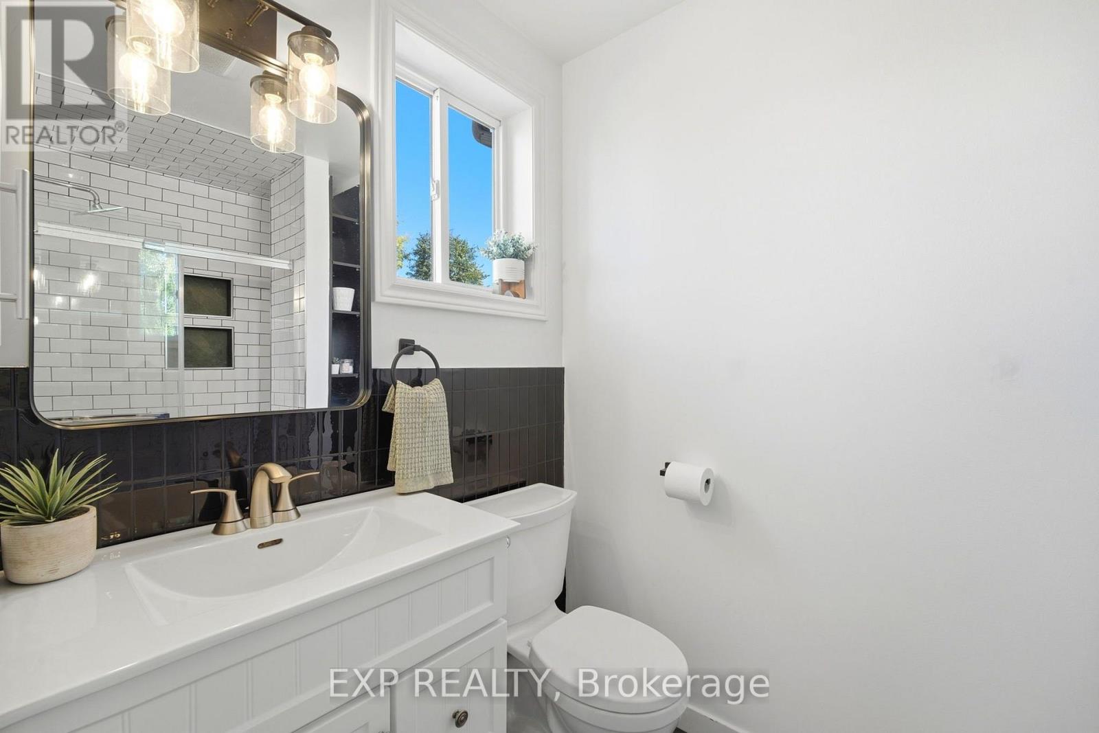 152 Underwood Drive, Whitby, Ontario  L1M 1H6 - Photo 14 - E14112976
