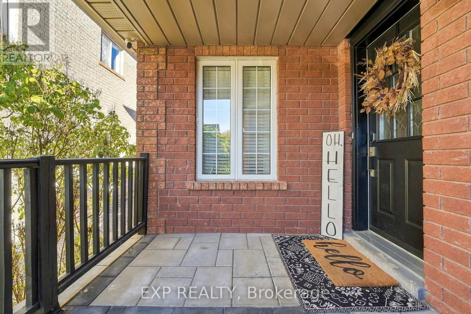152 Underwood Drive, Whitby, Ontario  L1M 1H6 - Photo 2 - E14112976