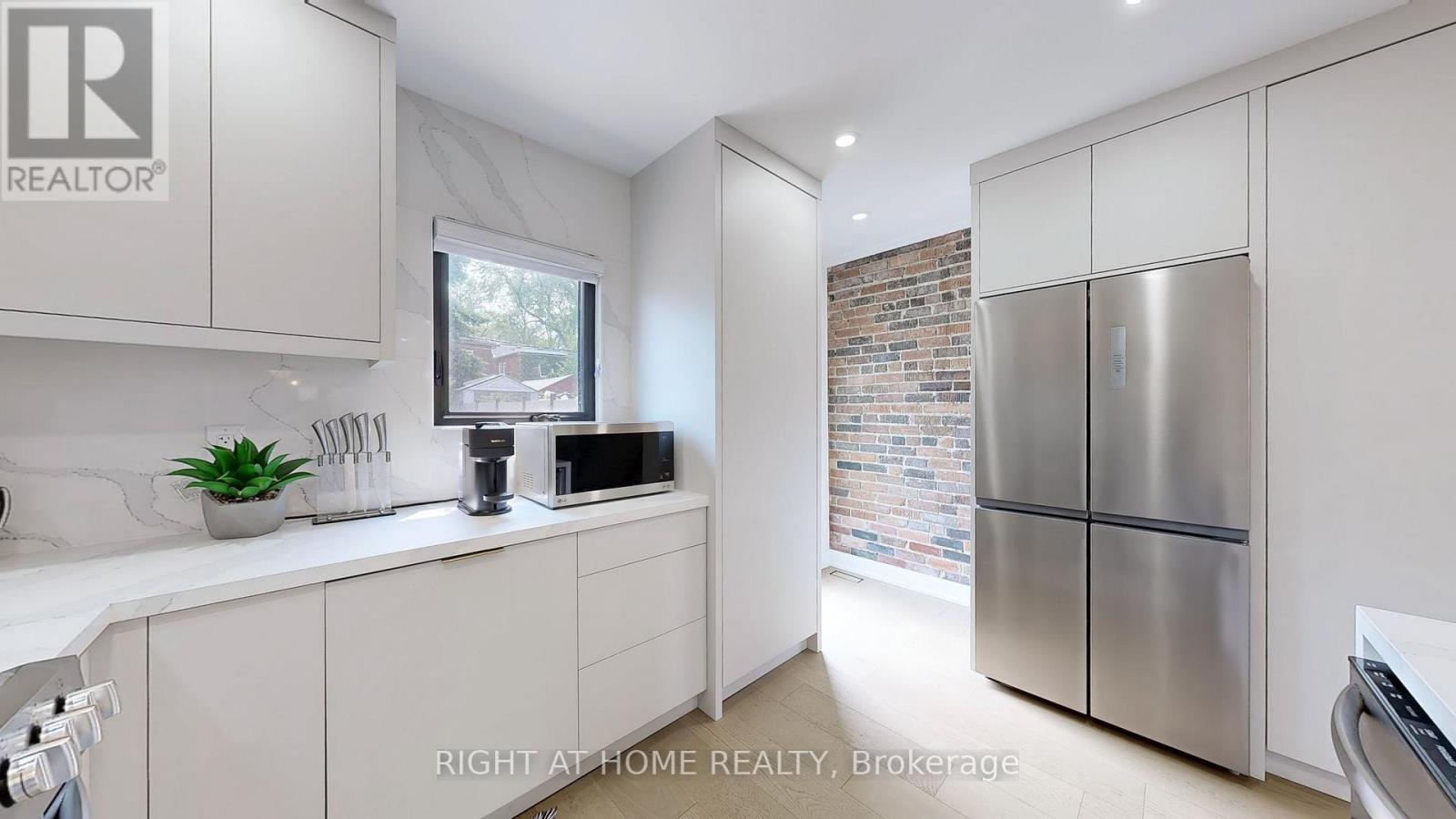 201 Springdale Boulevard, Toronto, Ontario  M4C 1Z6 - Photo 13 - E14112984