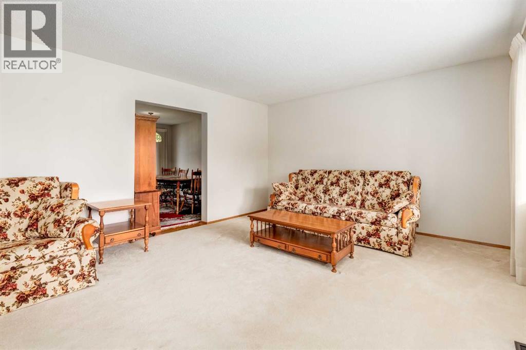 2043 Ungava Road Nw, Calgary, Alberta  T2N 4B3 - Photo 7 - A2353579