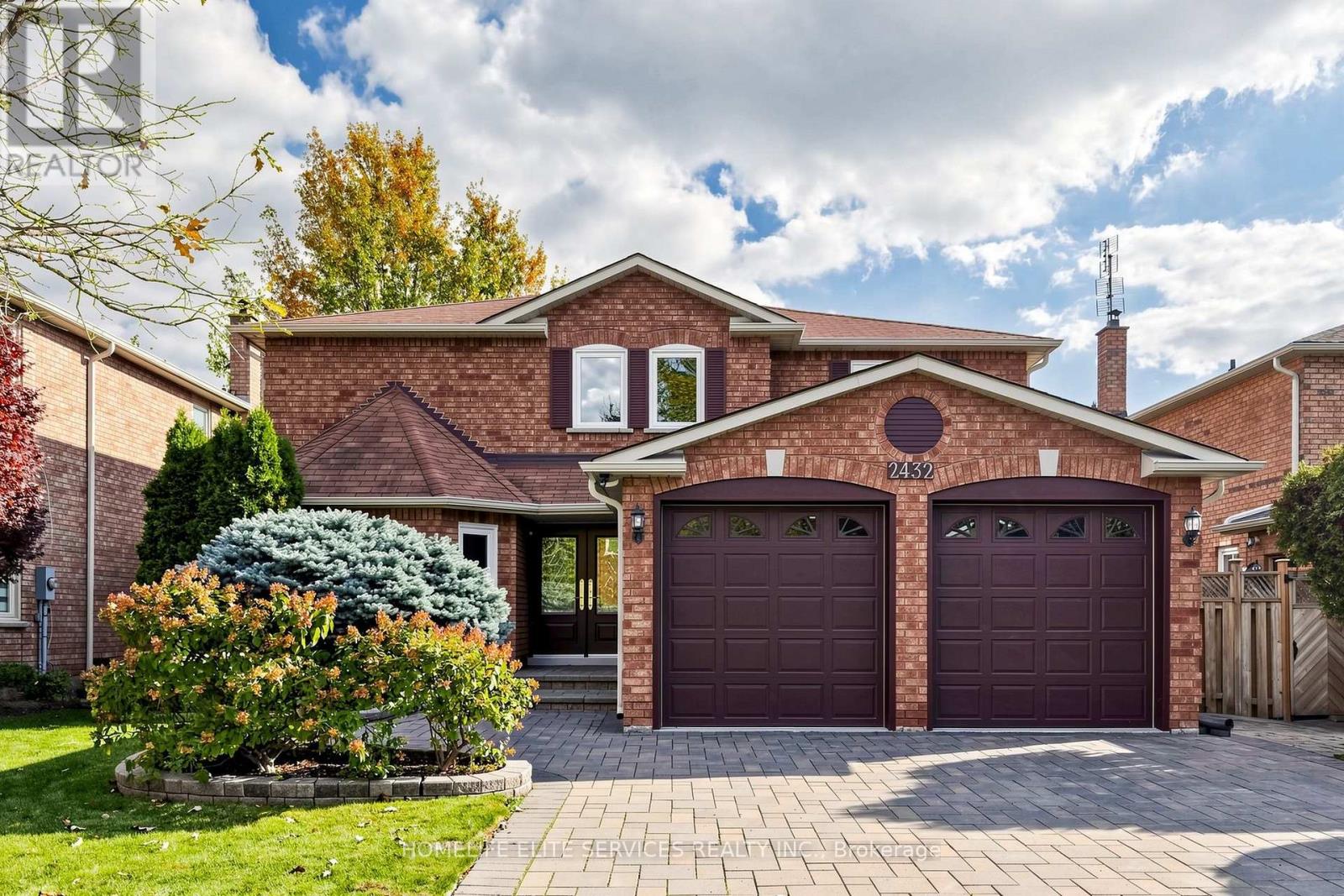 2432 Stoll Drive, Oakville, Ontario  L6J 7K9 - Photo 1 - W14112978