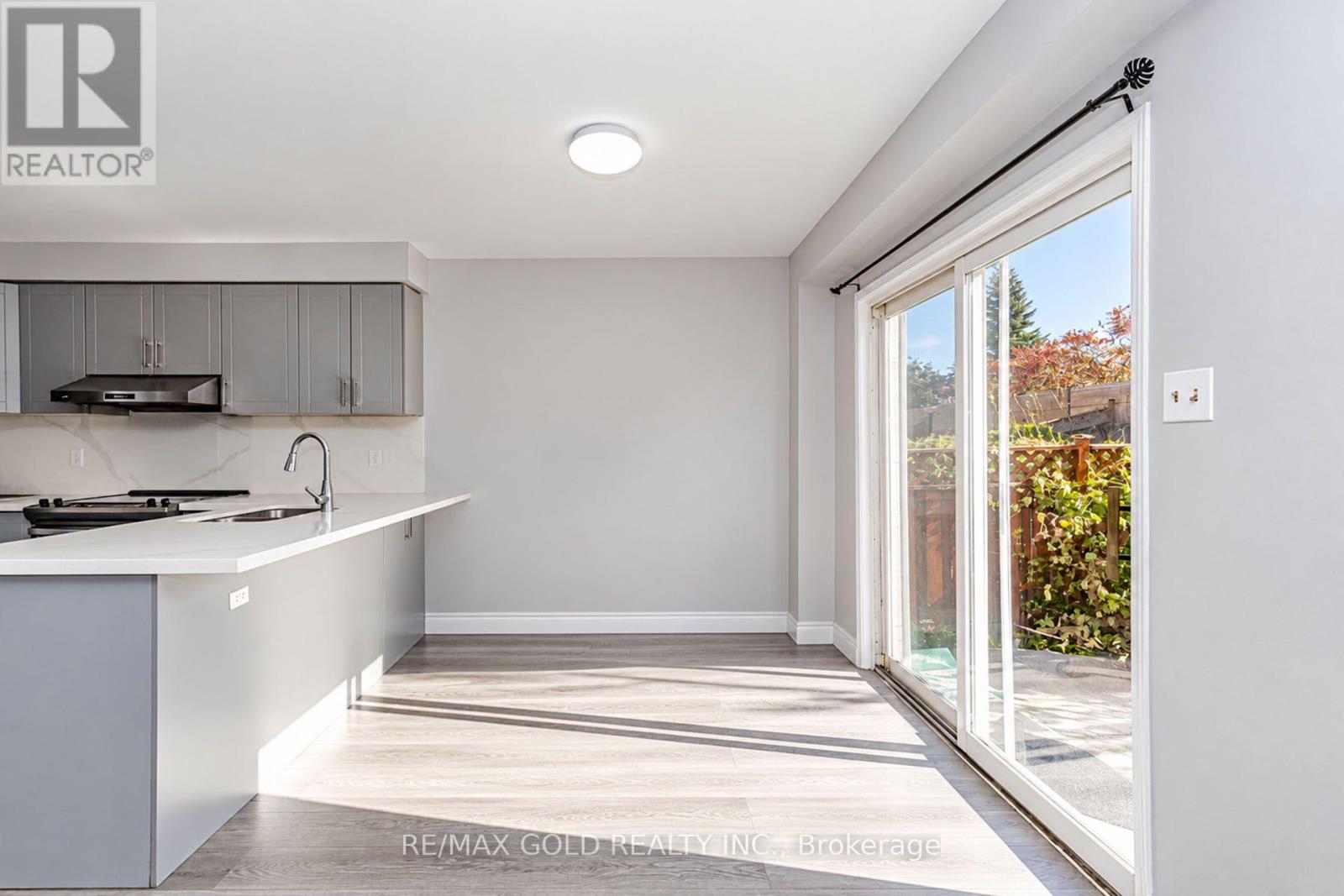 104 Tumbleweed Trail, Brampton, Ontario  L6Y 4Z8 - Photo 15 - W14113020