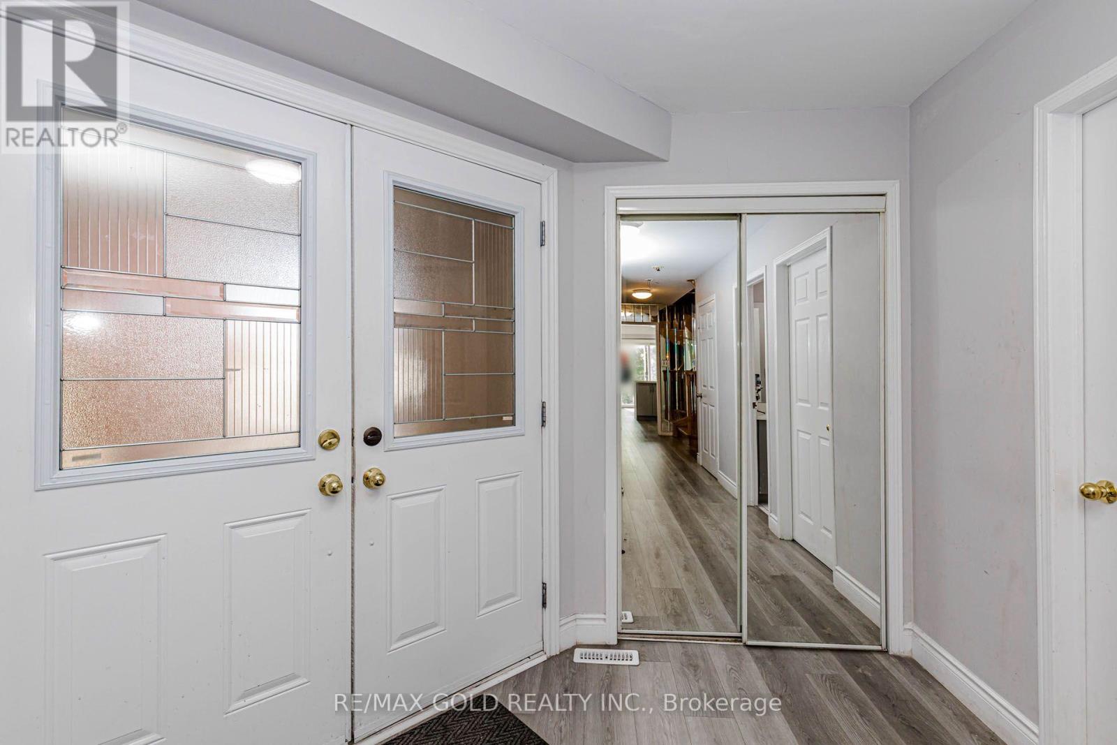 104 Tumbleweed Trail, Brampton, Ontario  L6Y 4Z8 - Photo 6 - W14113020