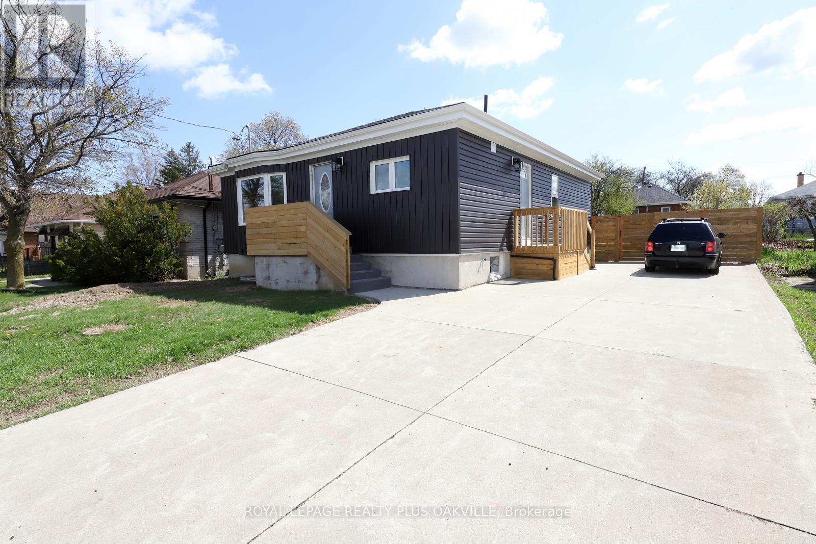 Main Floor - 269 West 5th Street, Hamilton, Ontario  L9C 3N9 - Photo 3 - X14113090