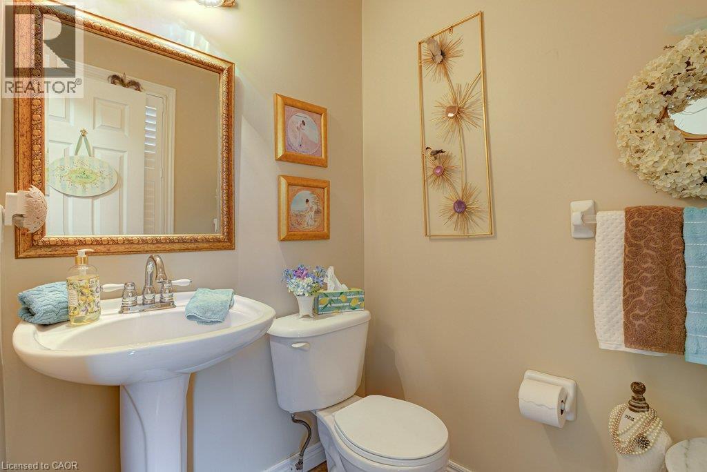 460 Lausanne Crescent, Waterloo, Ontario  N2T 2X4 - Photo 6 - 40858560