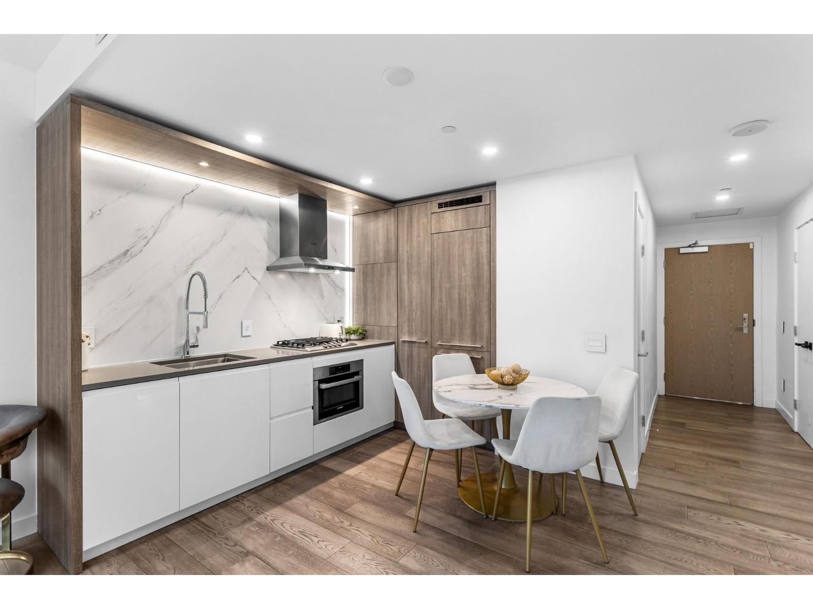 1002 1441 JOHNSTON ROAD