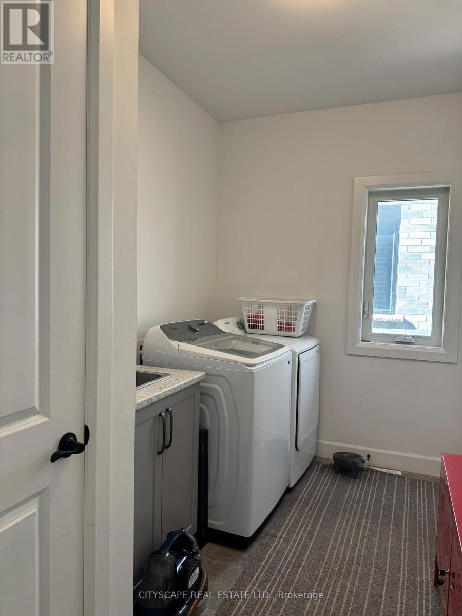 3821 Ayrshire Avenue, London South, Ontario  N6B 1W3 - Photo 9 - X13836976