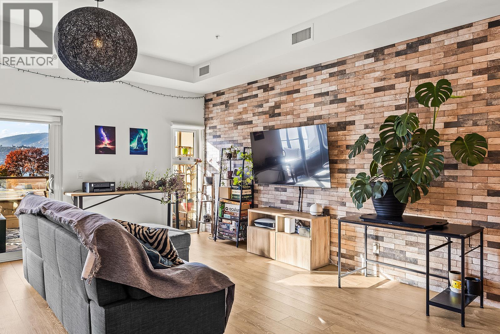 3030 Pandosy Street Unit# 303