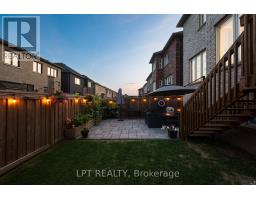 33 MONDIAL CRESCENT, East Gwillimbury, Ontario