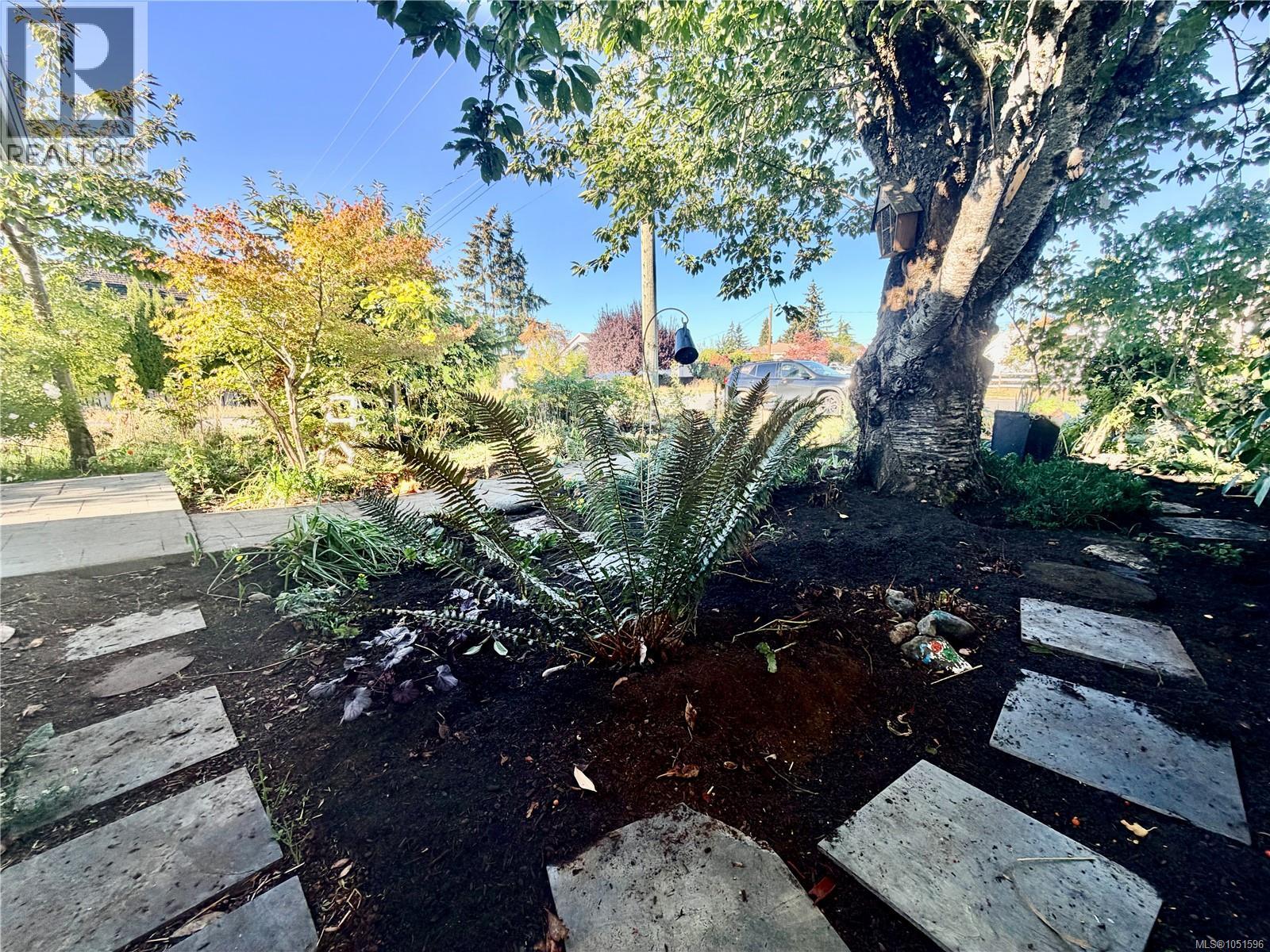 940 5th Ave, Ladysmith, British Columbia  V9G 1A2 - Photo 3 - 1051596