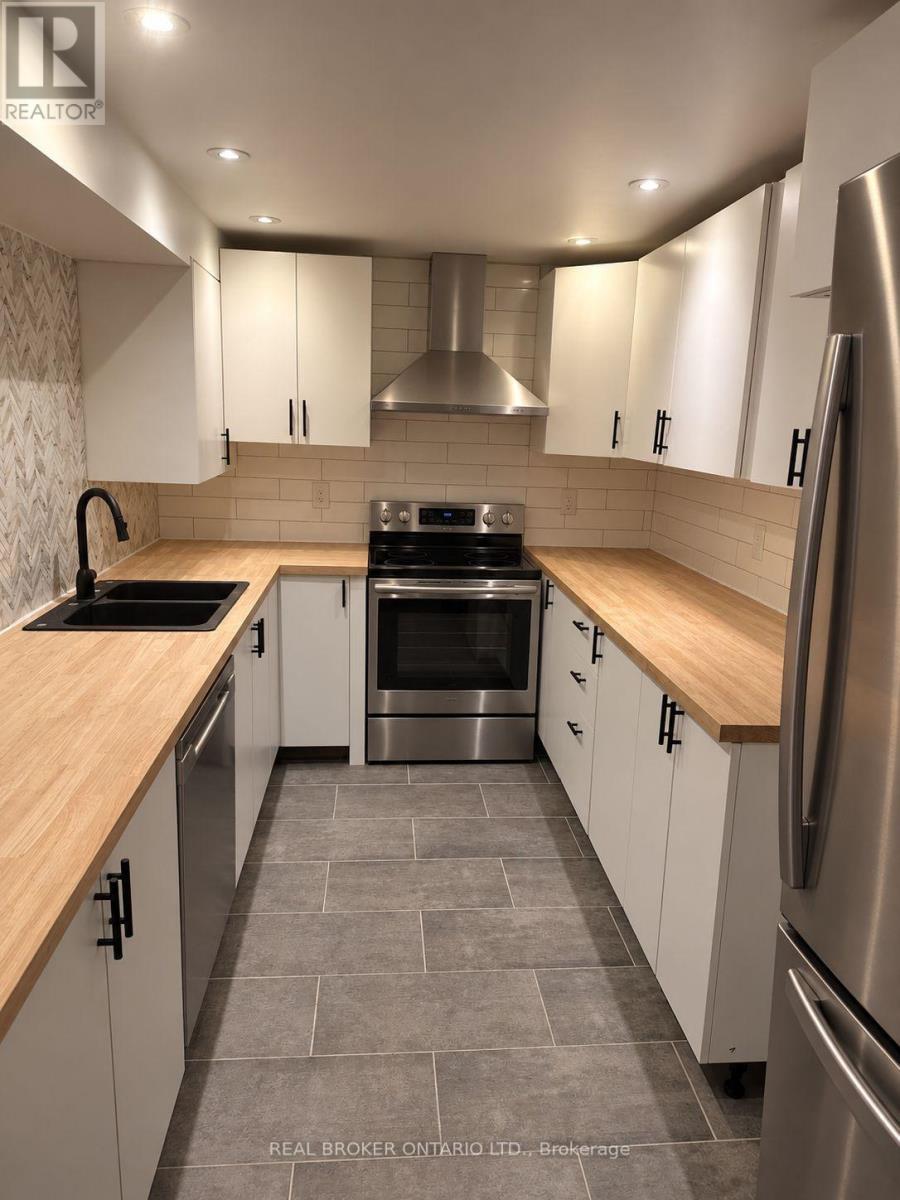 B - 28 Leeming Drive, Ottawa, Ontario  K2H 5P7 - Photo 7 - X14113122