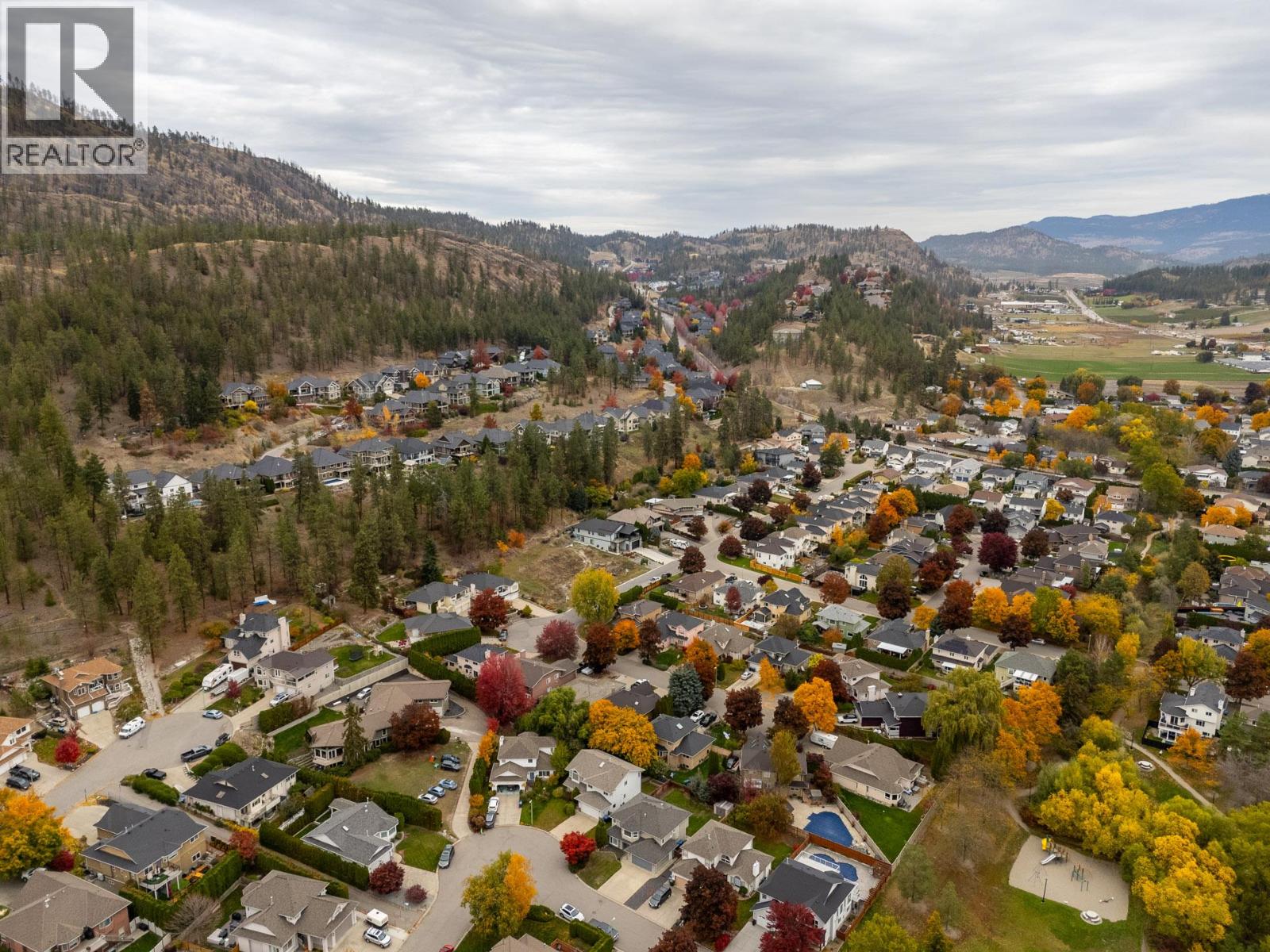 142 Applebrooke Crescent, Kelowna, British Columbia  V1V 1W4 - Photo 70 - 10404323