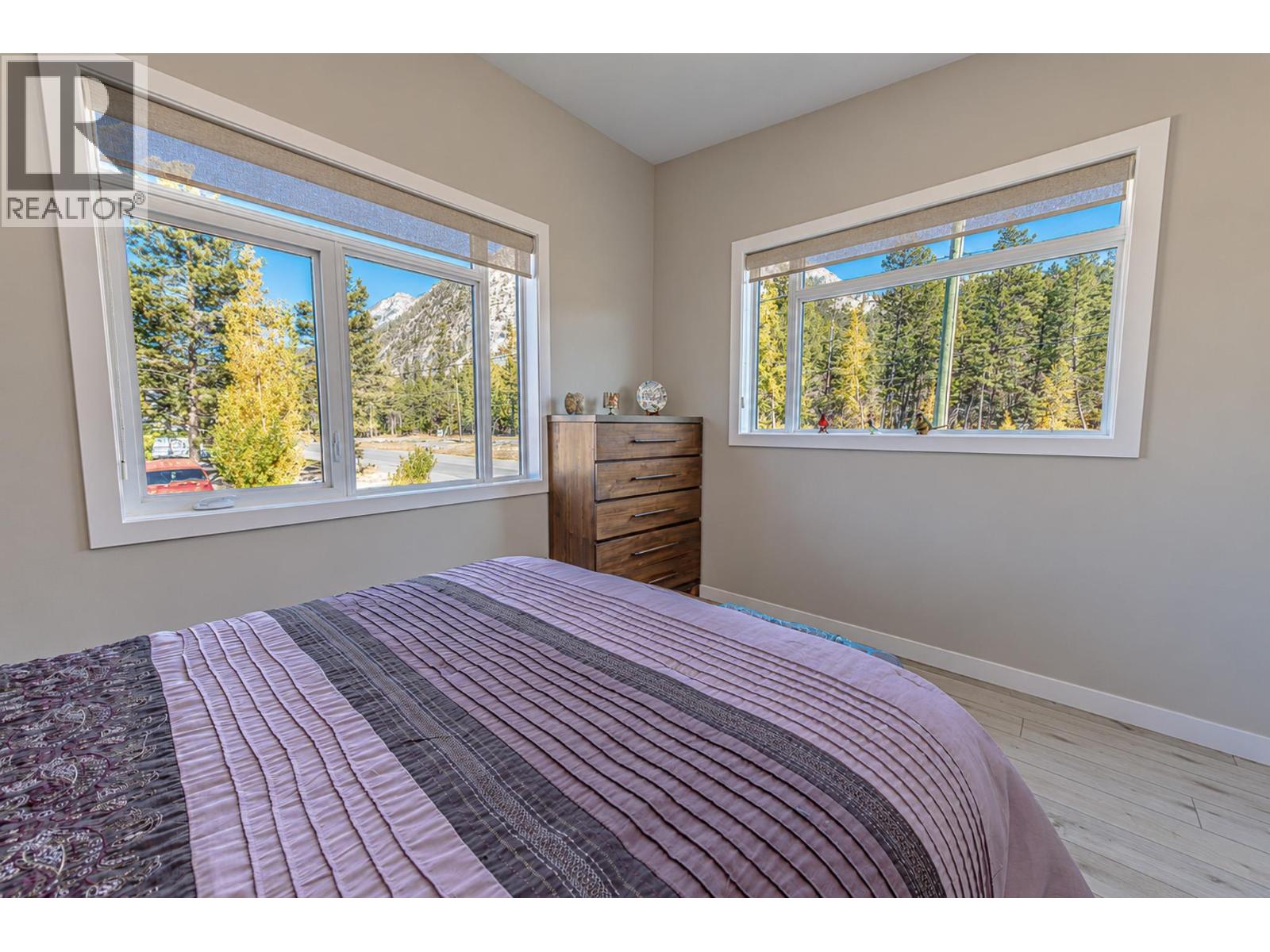 4978 Ponderosa Crescent