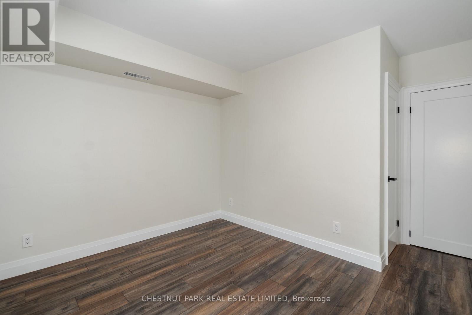 3 - 38 Penhurst Avenue, Toronto, Ontario  M8Y 3A8 - Photo 27 - W14113104