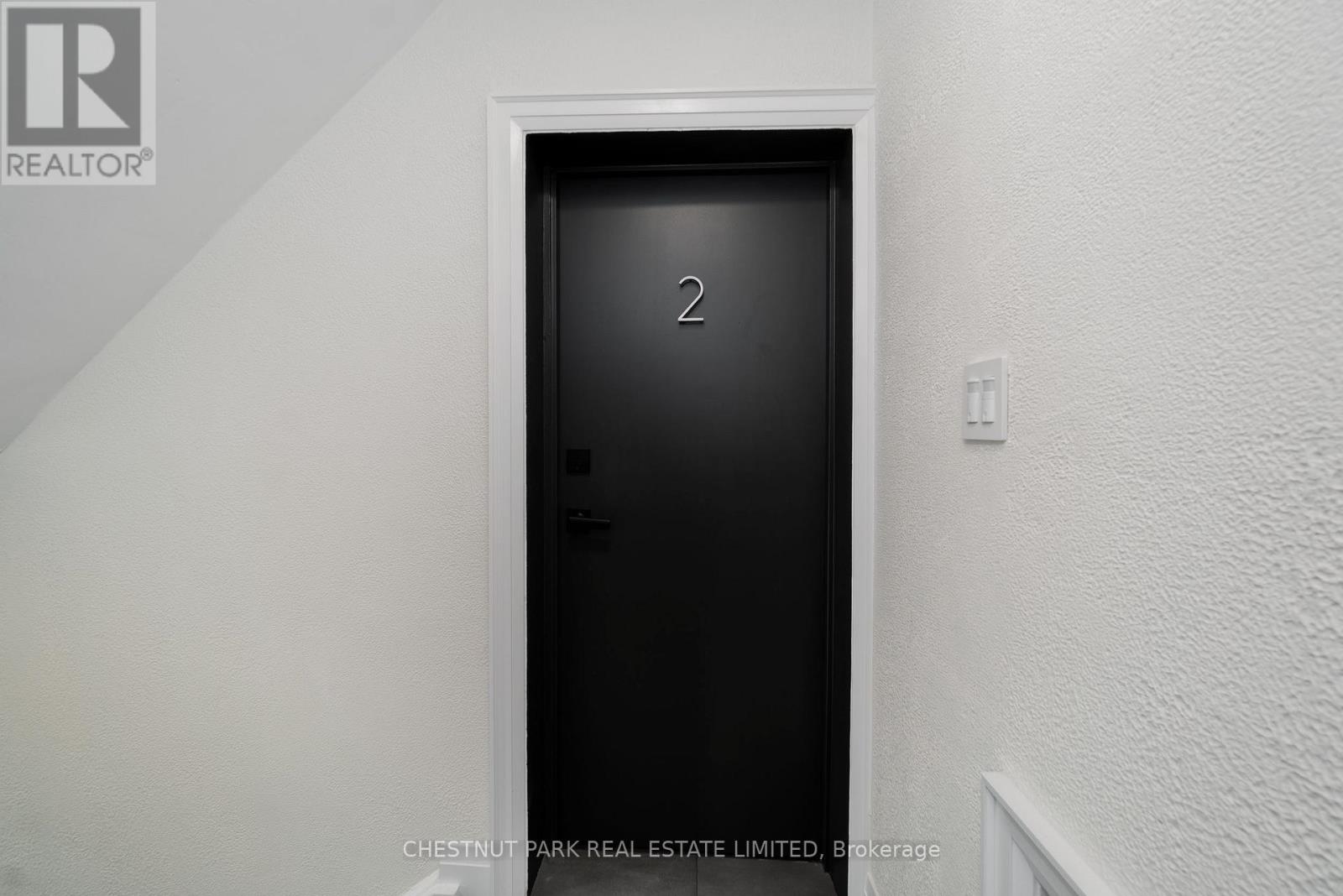 3 - 38 Penhurst Avenue, Toronto, Ontario  M8Y 3A8 - Photo 3 - W14113104