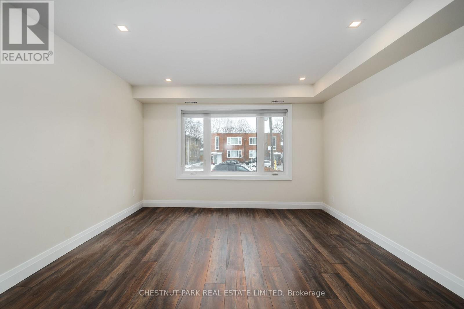 3 - 38 Penhurst Avenue, Toronto, Ontario  M8Y 3A8 - Photo 6 - W14113104