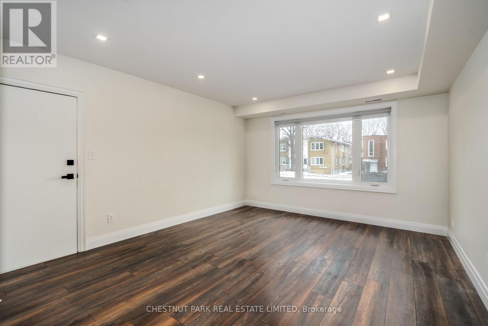 3 - 38 Penhurst Avenue, Toronto, Ontario  M8Y 3A8 - Photo 7 - W14113104